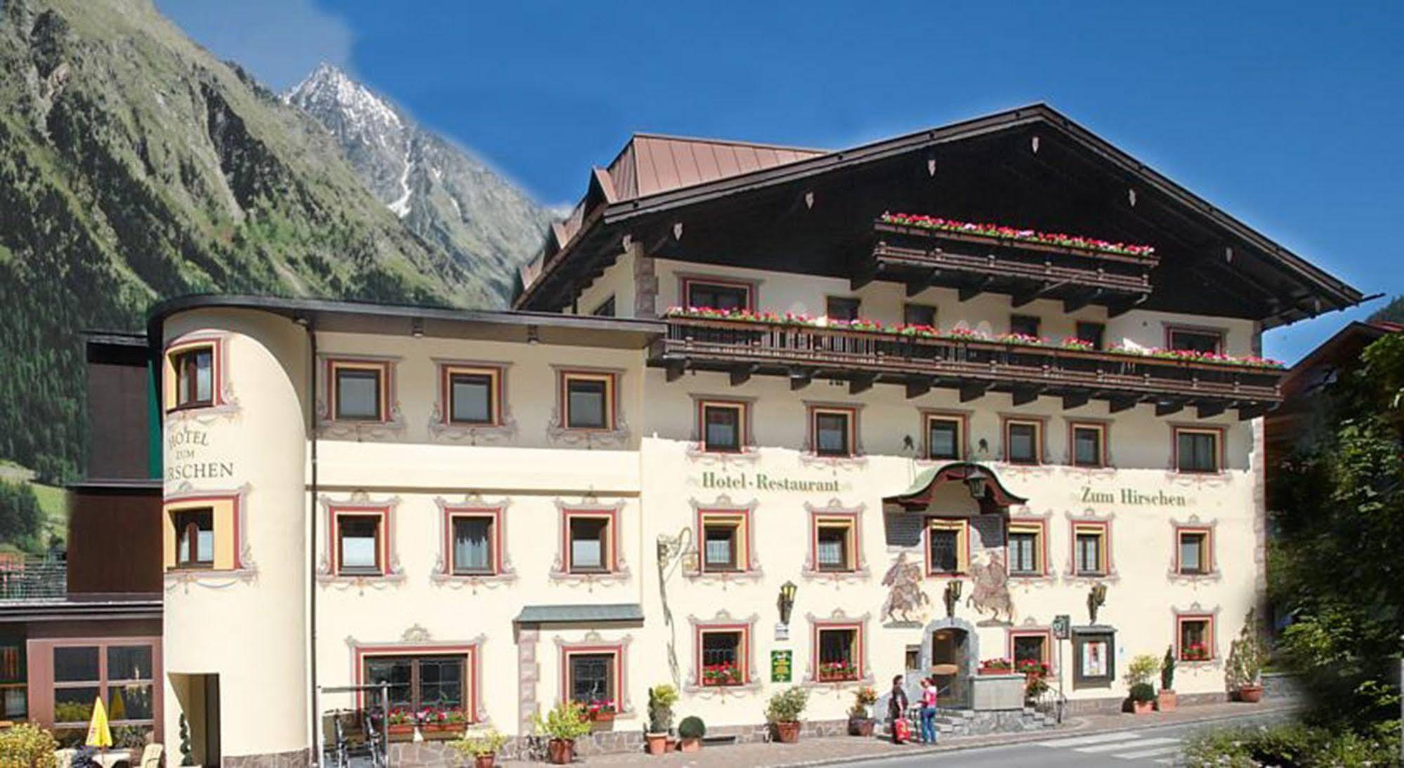 Hotel Zum Hirschen Längenfeld Exteriör bild