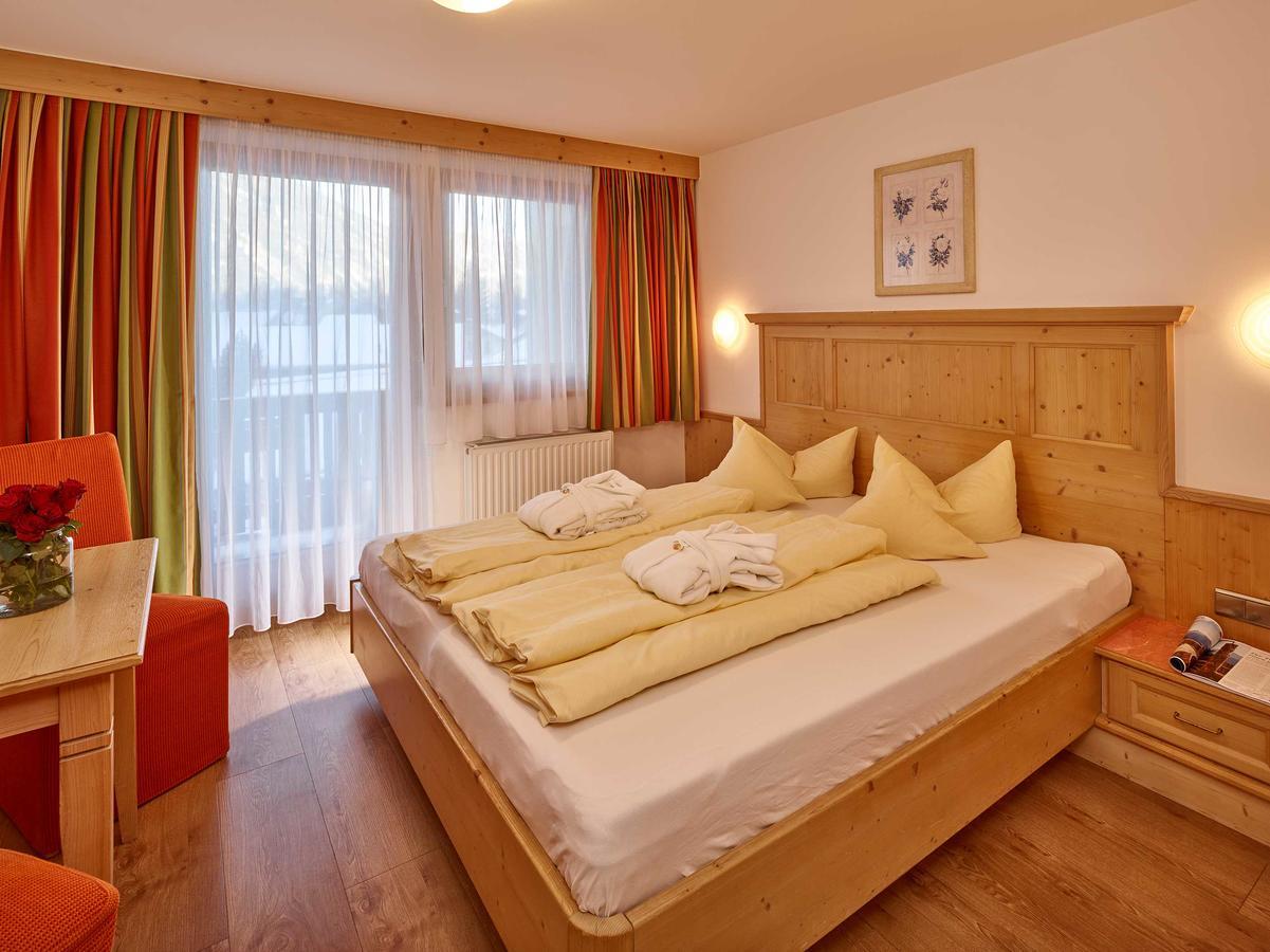 Hotel Zum Hirschen Längenfeld Exteriör bild
