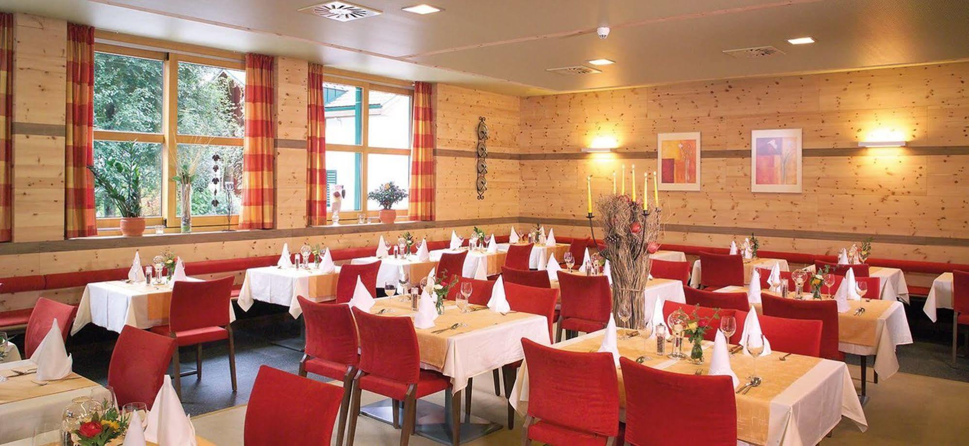 Hotel Zum Hirschen Längenfeld Exteriör bild